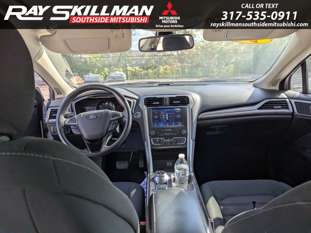 2020 Ford Fusion SE photo 15