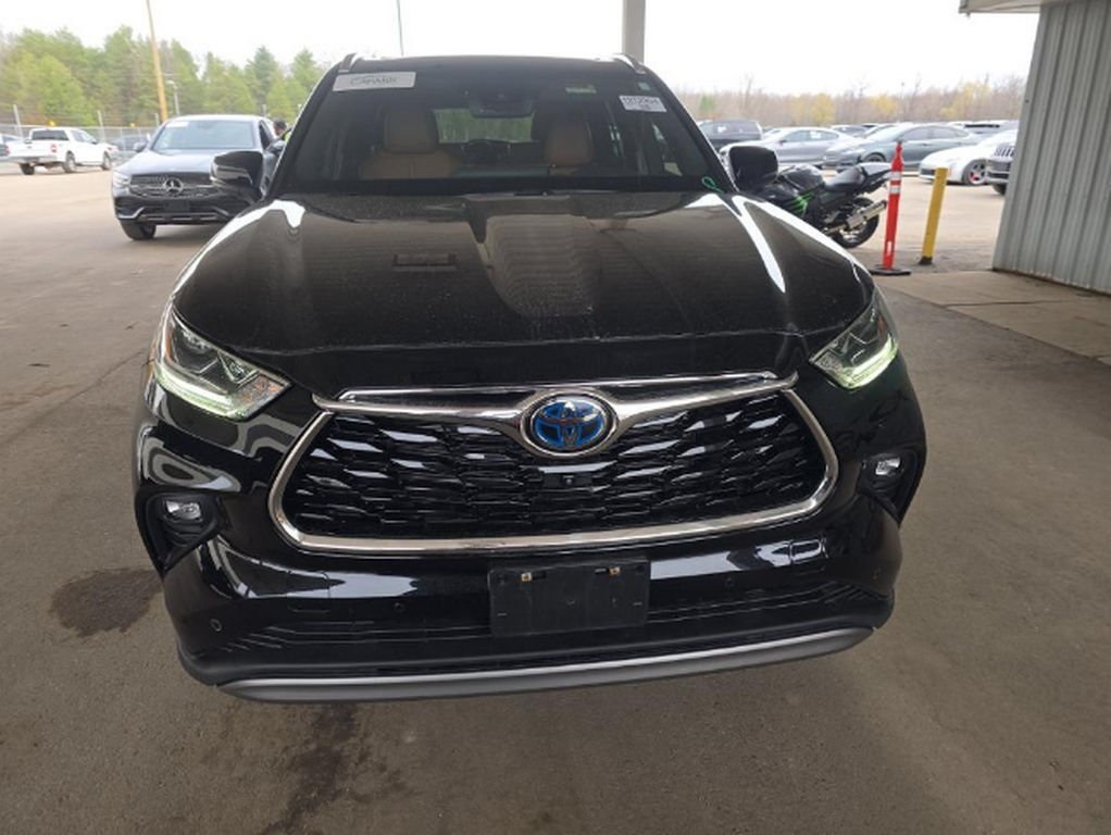 2023 Toyota Highlander Hybrid Platinum photo 2