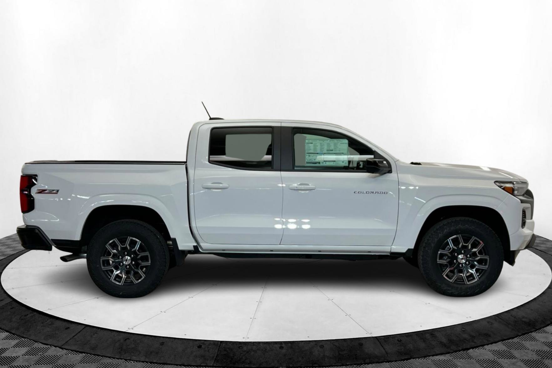 2026 Chevrolet Colorado Z71 photo 6