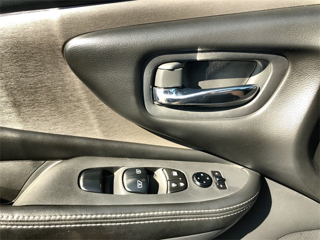 2023 Nissan Murano SV photo 4
