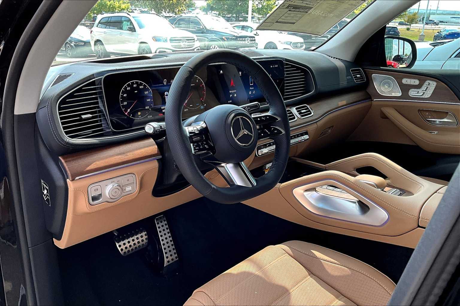2026 Mercedes Benz GLS 450 4MATIC photo 10