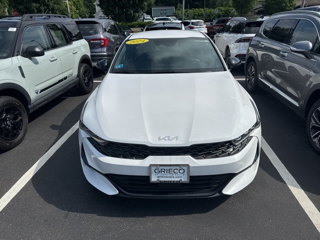 2024 Kia K5 GT-Line photo 2