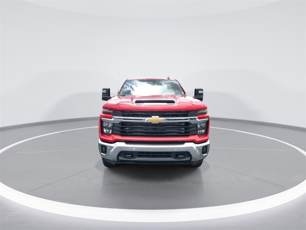 2025 Chevrolet Silverado 2500HD LT photo 3