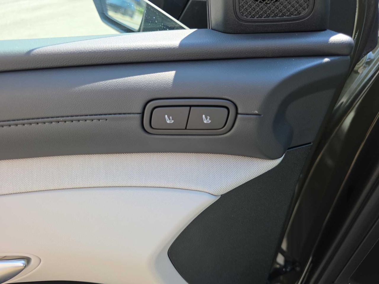 2025 Hyundai Tucson Limited photo 17