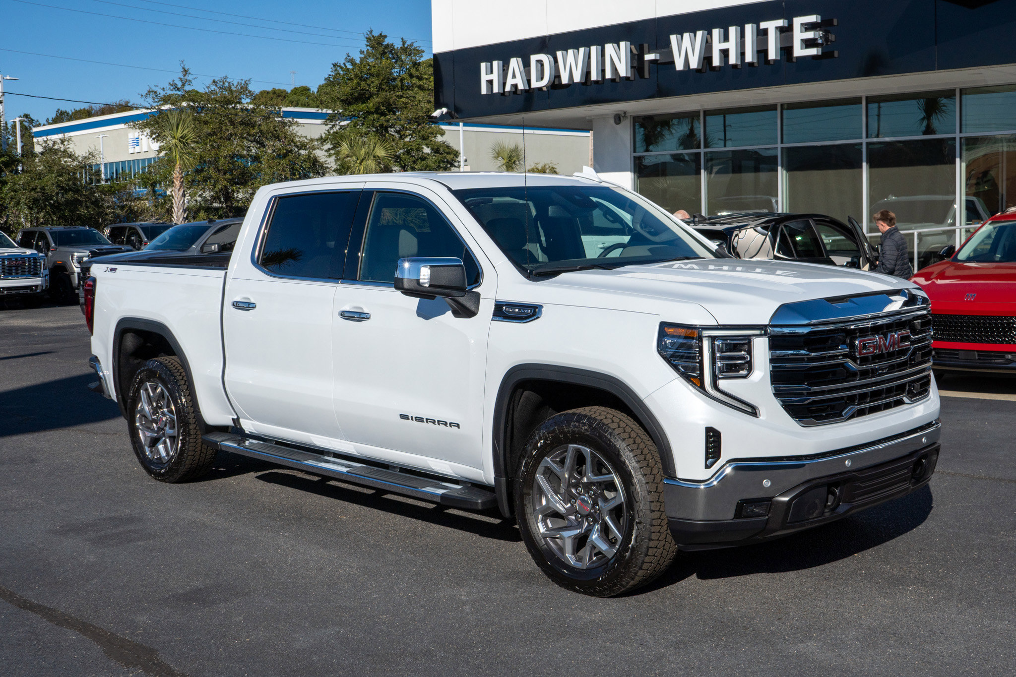 2026 GMC Sierra 1500 SLT's photo