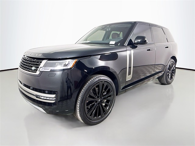 2025 Land Rover Range Rover SE's photo