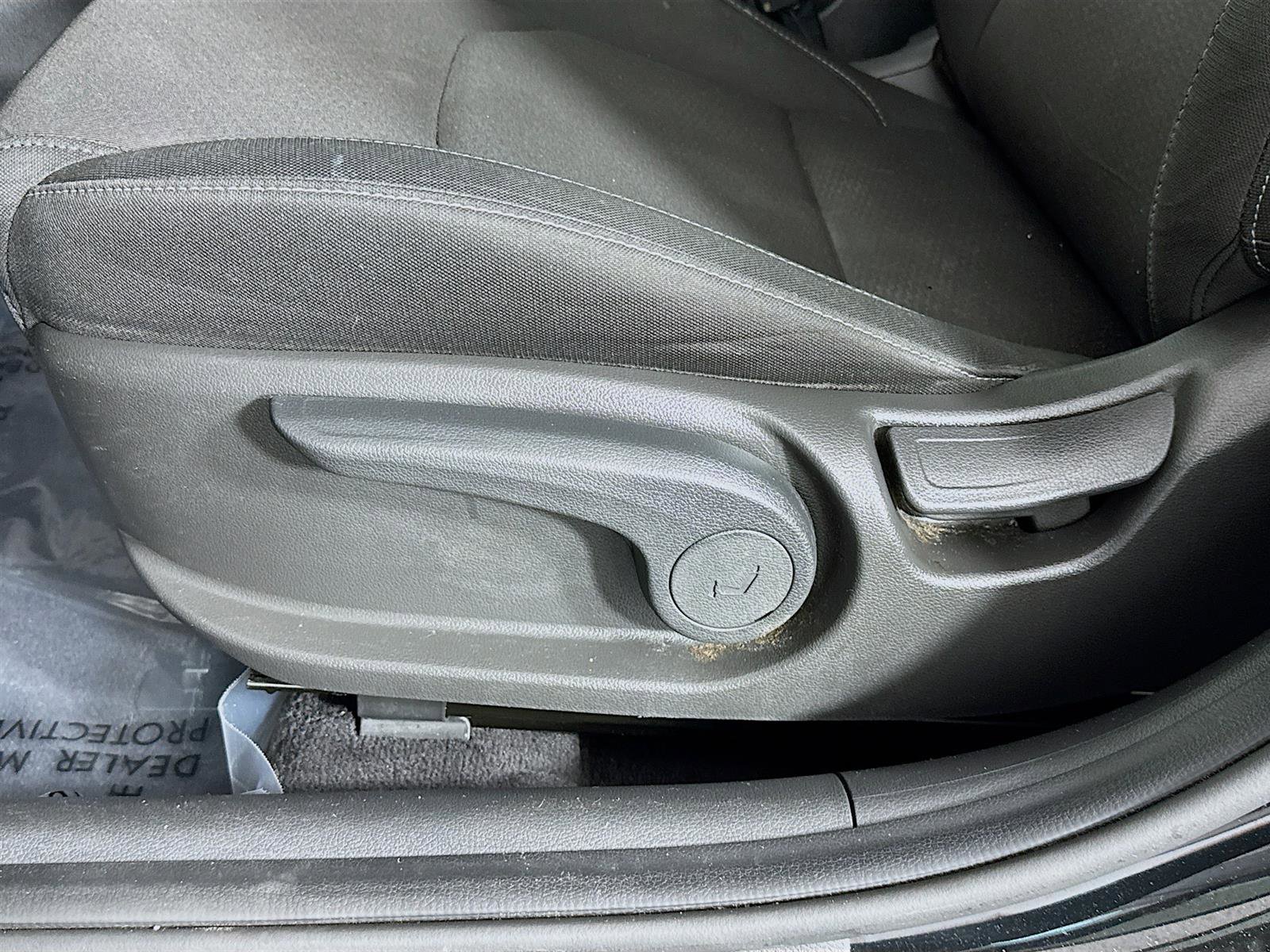 2020 Hyundai Elantra GT Base photo 19