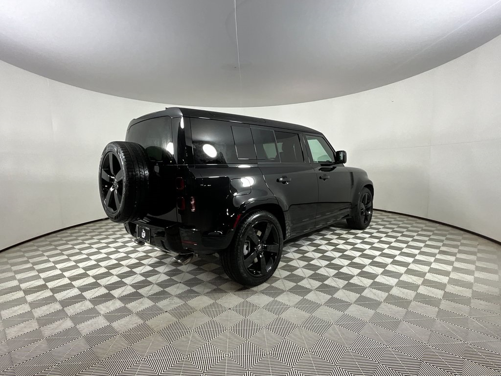 2025 Land Rover Defender 110 X-Dynamic SE photo 2