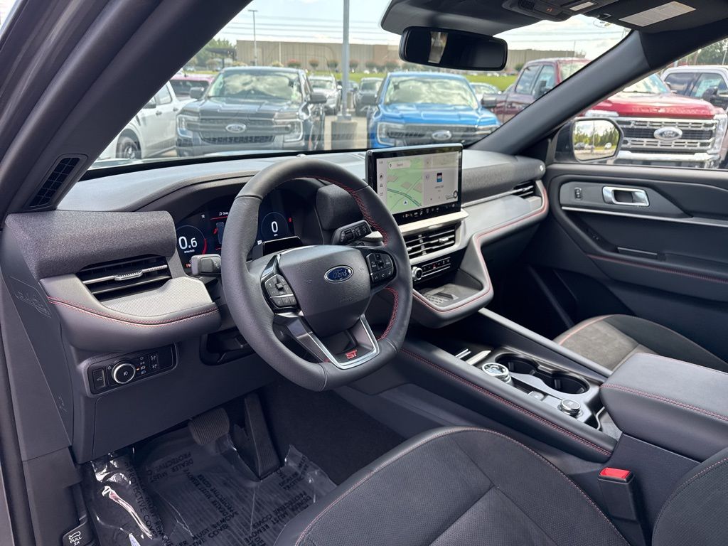2025 Ford Explorer ST photo 11