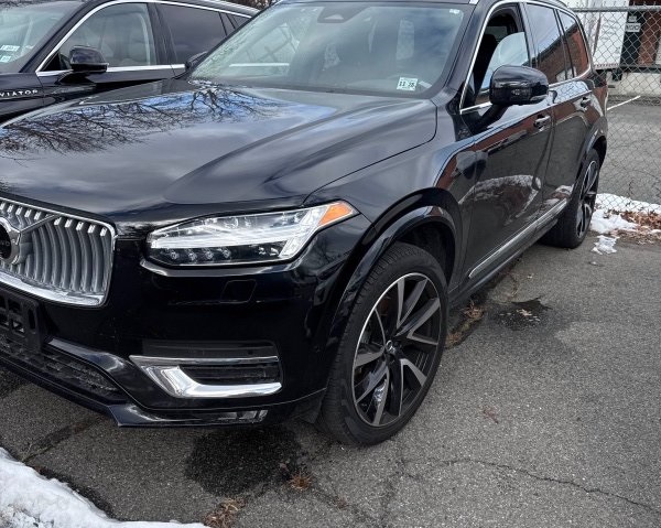 2024 Volvo XC90 Plus's photo
