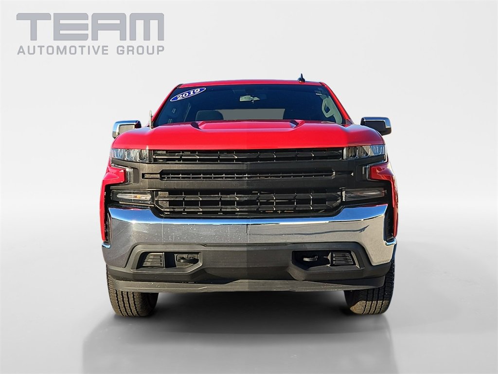 2019 Chevrolet Silverado 1500 LT photo 2