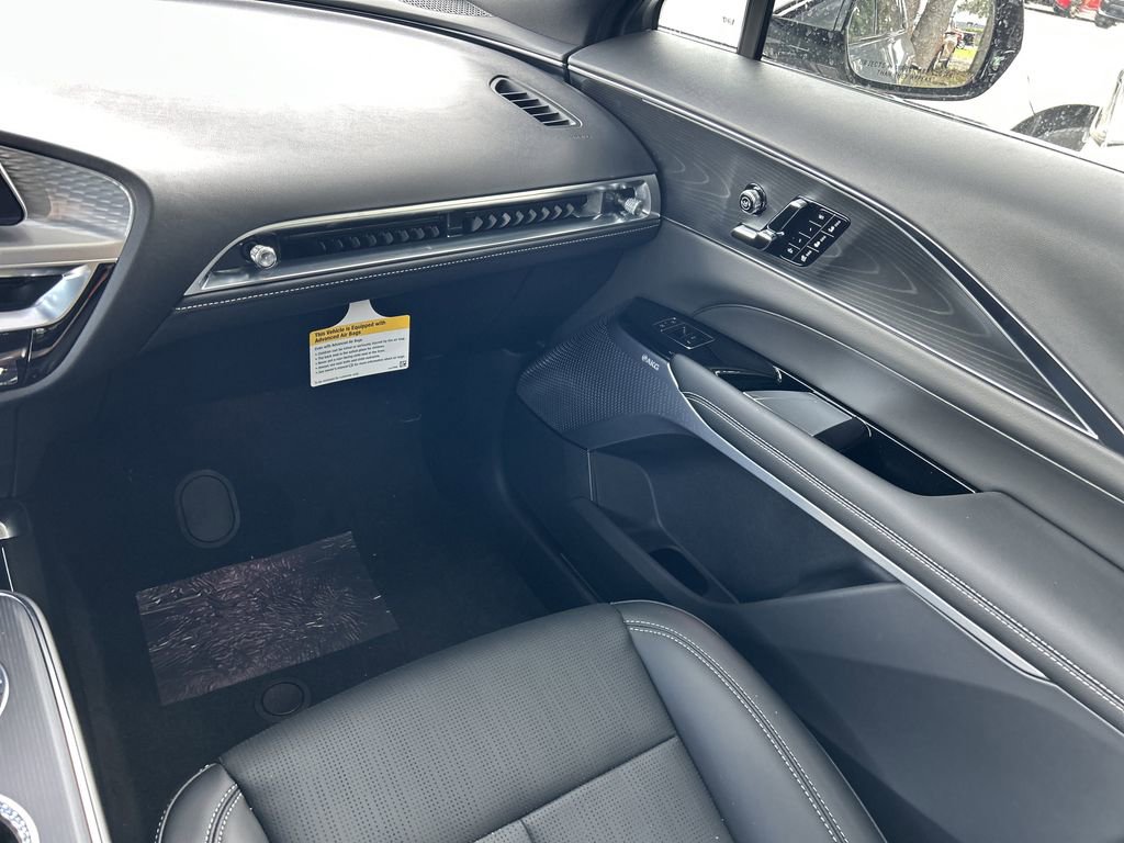 2026 Cadillac Lyriq Luxury photo 14