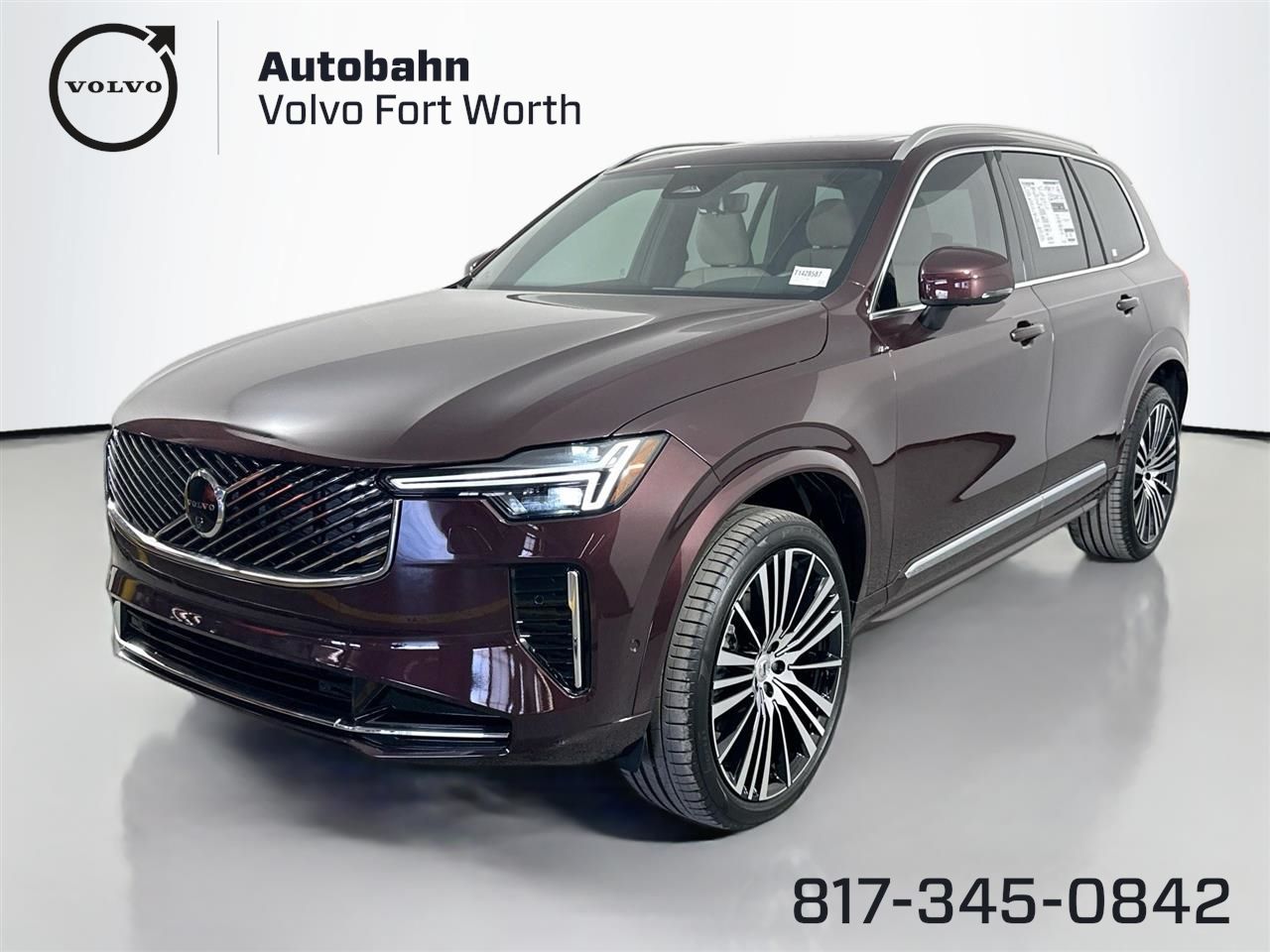 2026 Volvo XC90 Plus's photo