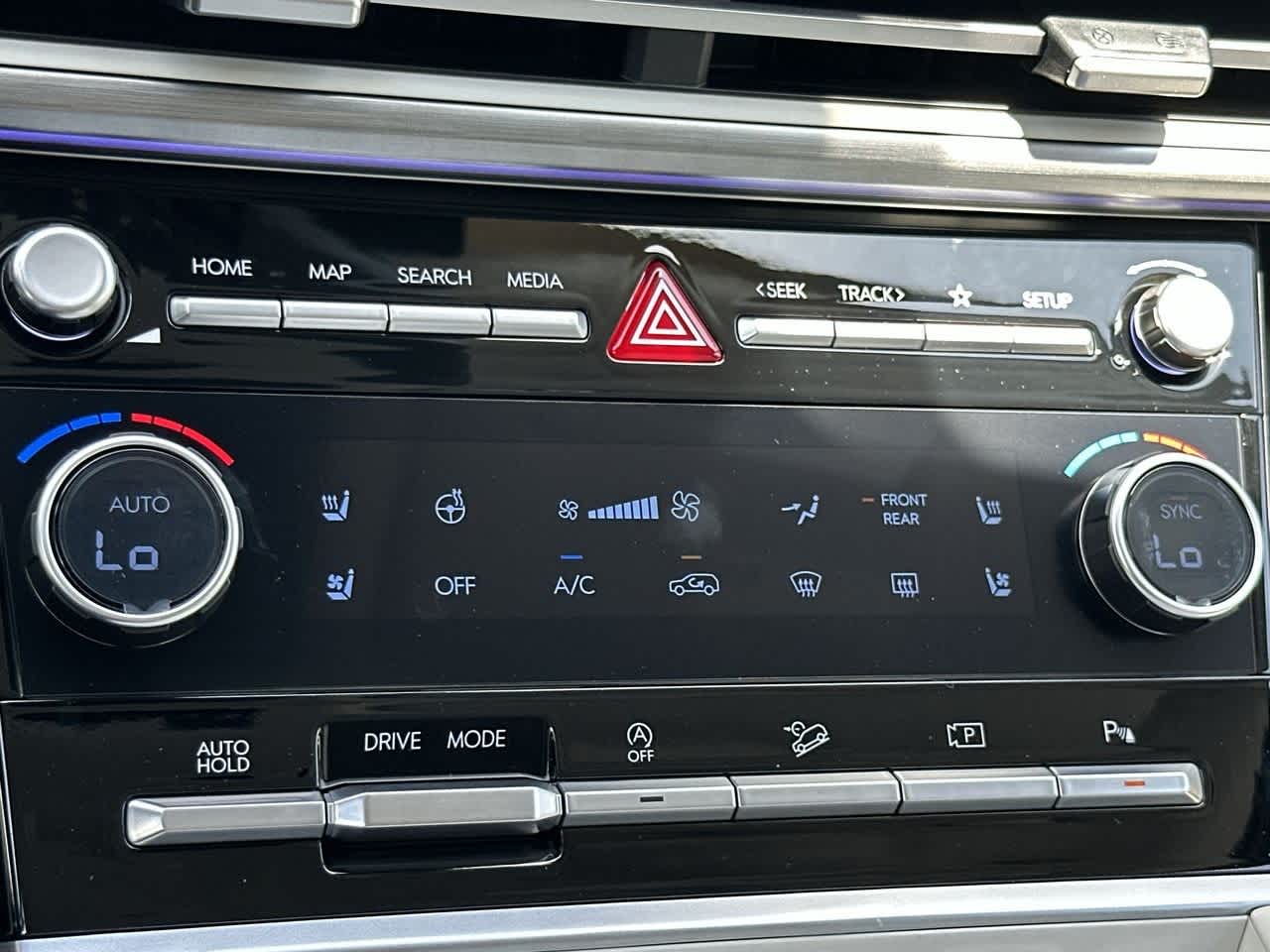 2025 Hyundai Santa Fe Calligraphy photo 19