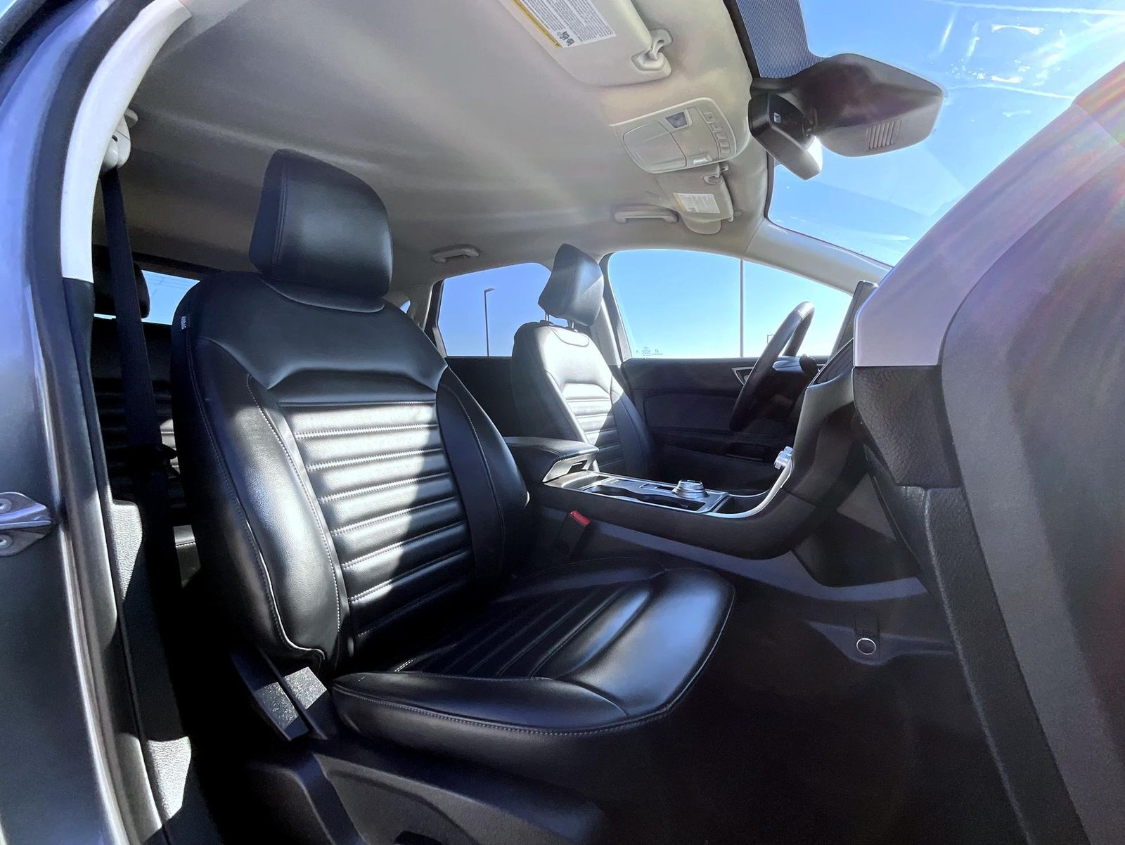 2024 Ford Edge SEL photo 16