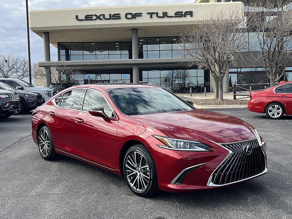 2025 Lexus ES 350's photo