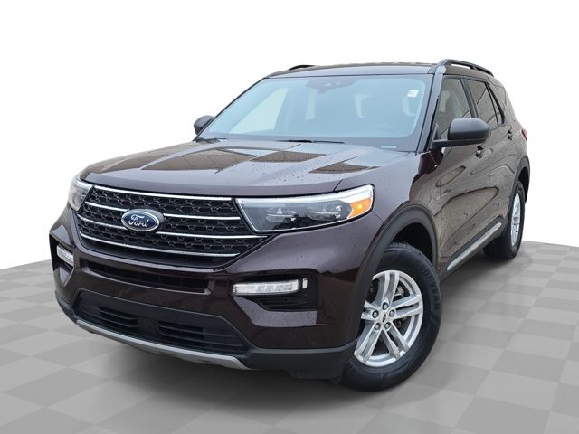 2023 Ford Explorer XLT's photo