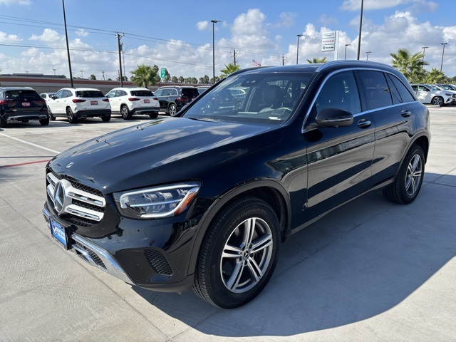 2022 Mercedes Benz GLC 300 photo 2