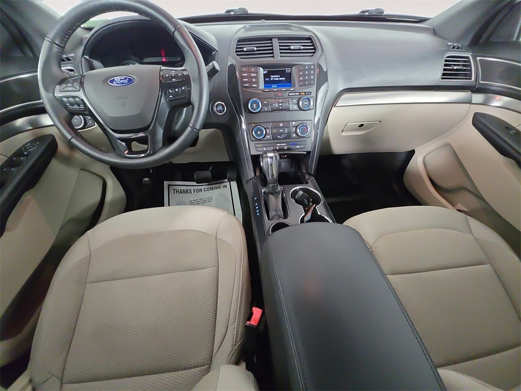 2018 Ford Explorer XLT photo 9