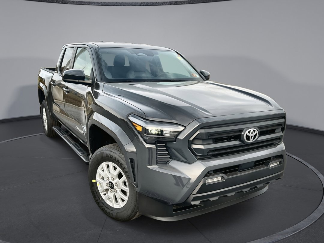 2025 Toyota Tacoma SR5's photo