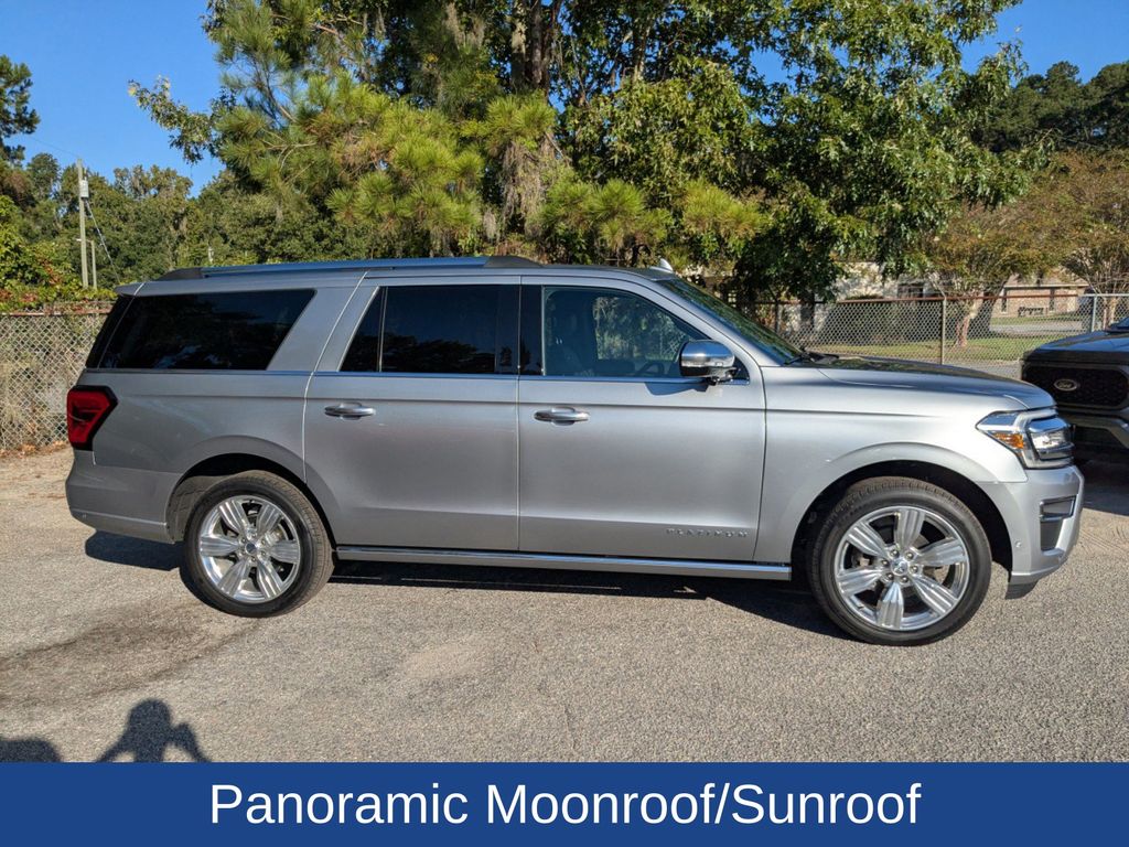 2024 Ford Expedition Platinum MAX photo 3