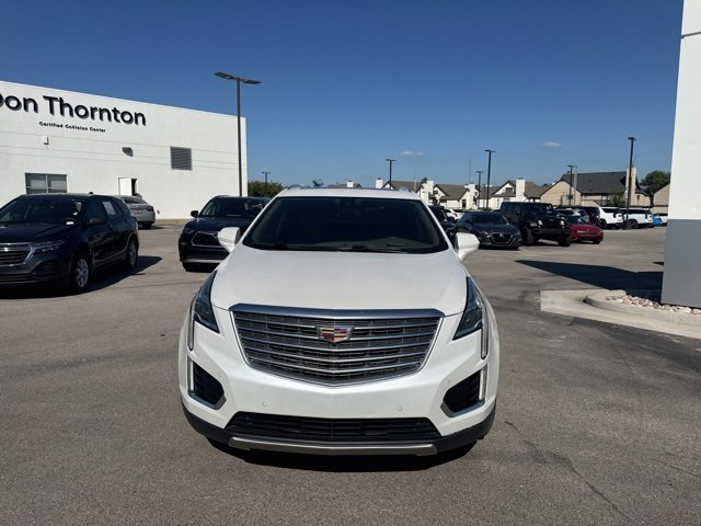 2017 Cadillac XT5 Platinum photo 2