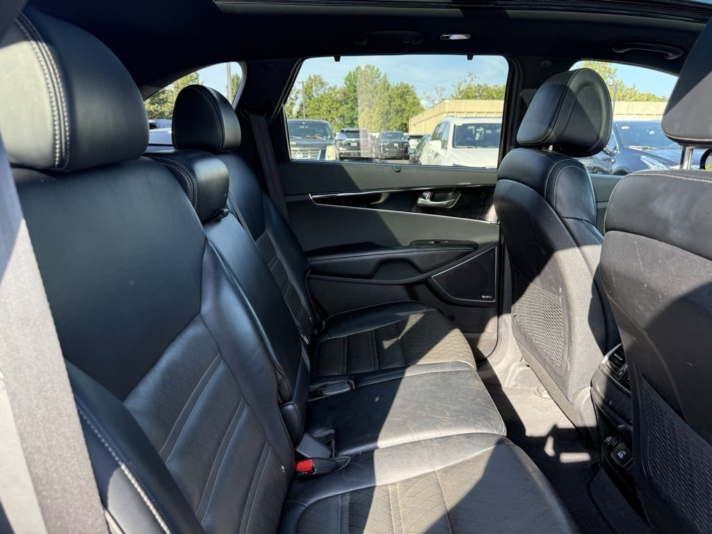 2016 Kia Sorento SX Limited photo 10