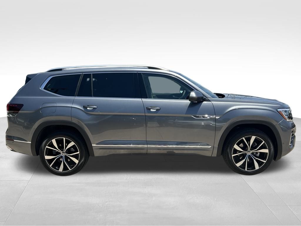 2025 Volkswagen Atlas SEL Premium R-Line photo 2