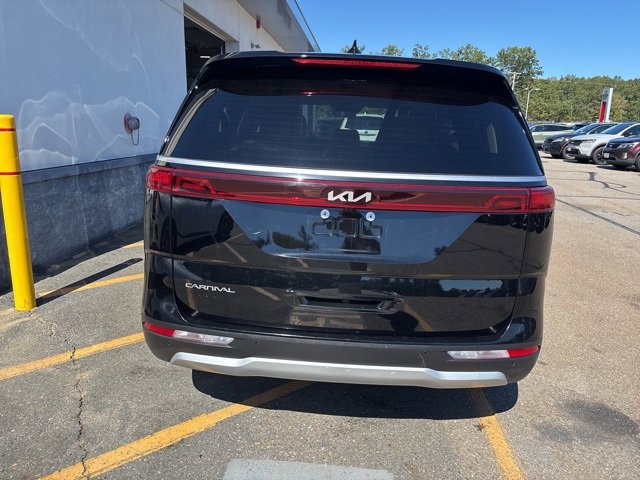 2023 Kia Carnival EX photo 6