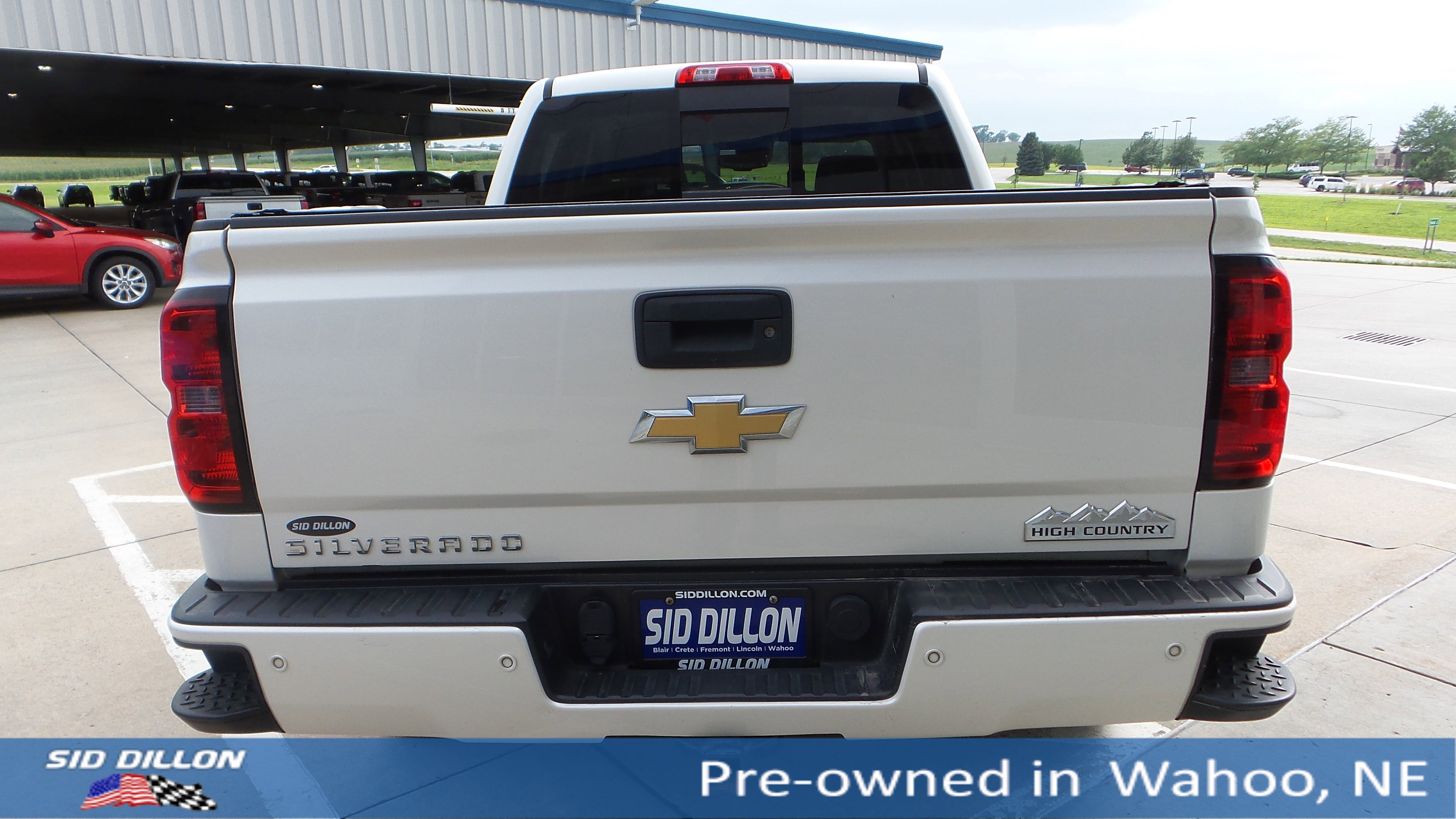 2014 Chevrolet Silverado 1500 High Country photo 3