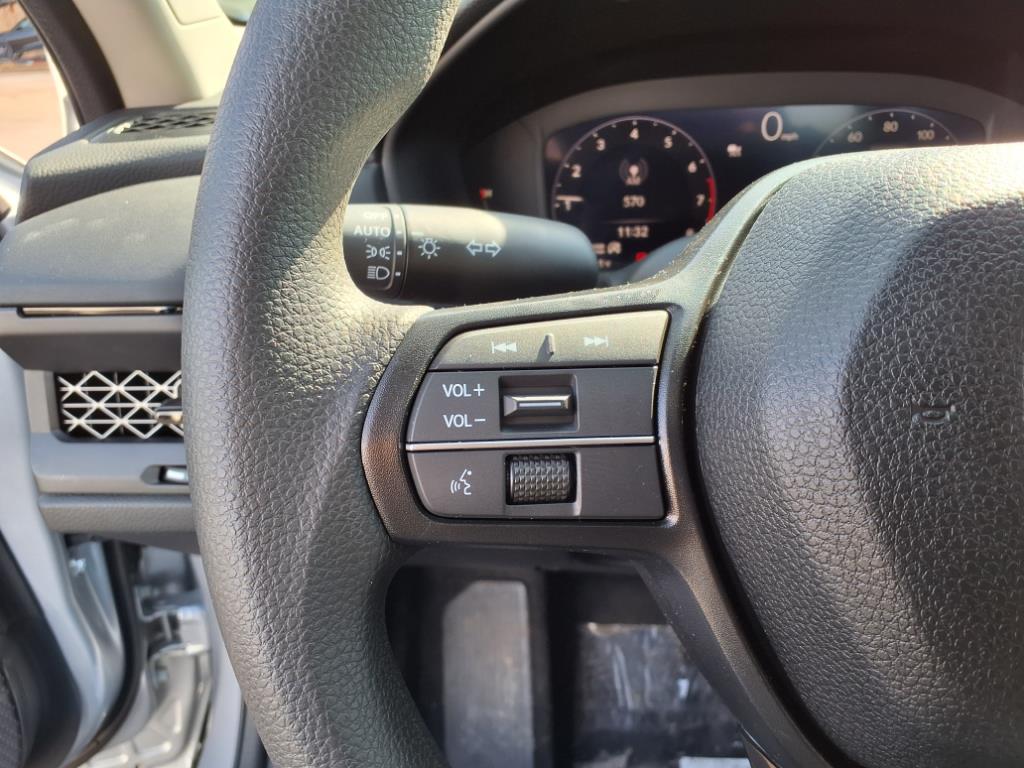 2025 Honda Accord LX photo 11