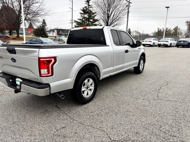 2016 Ford F-150 XLT photo 4