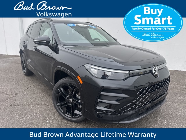 2026 Volkswagen Tiguan SE R-LINE BLACK's photo