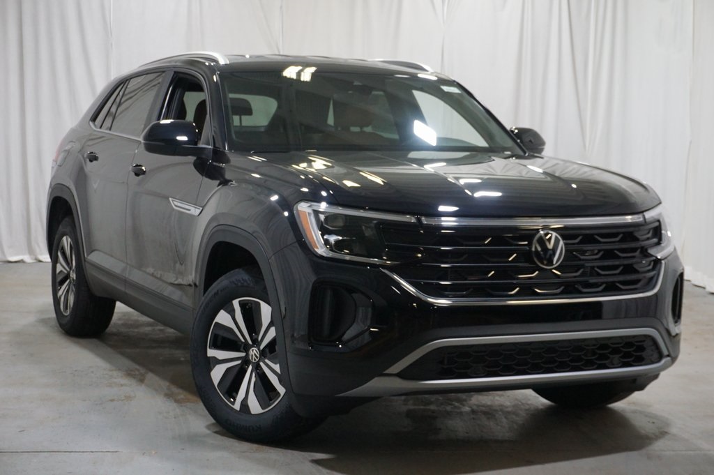 2025 Volkswagen Atlas Cross Sport SE photo 2