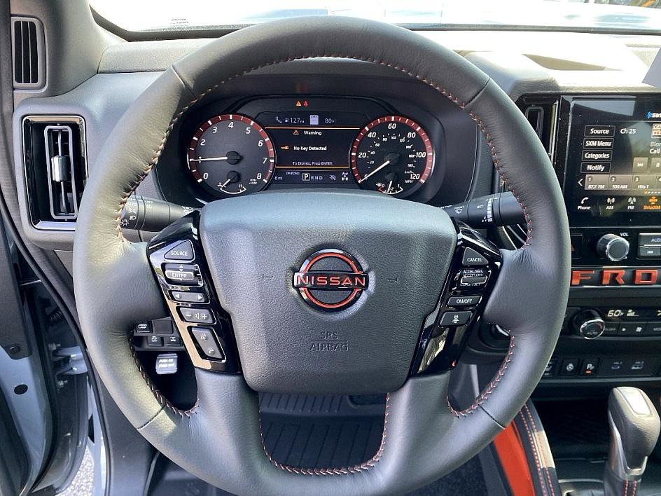2026 Nissan Frontier Crew Cab PRO-4X photo 9