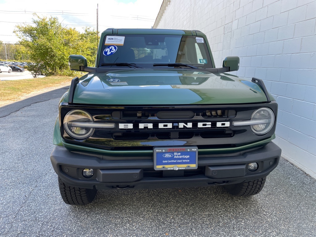 2023 Ford Bronco Outer Banks photo 2