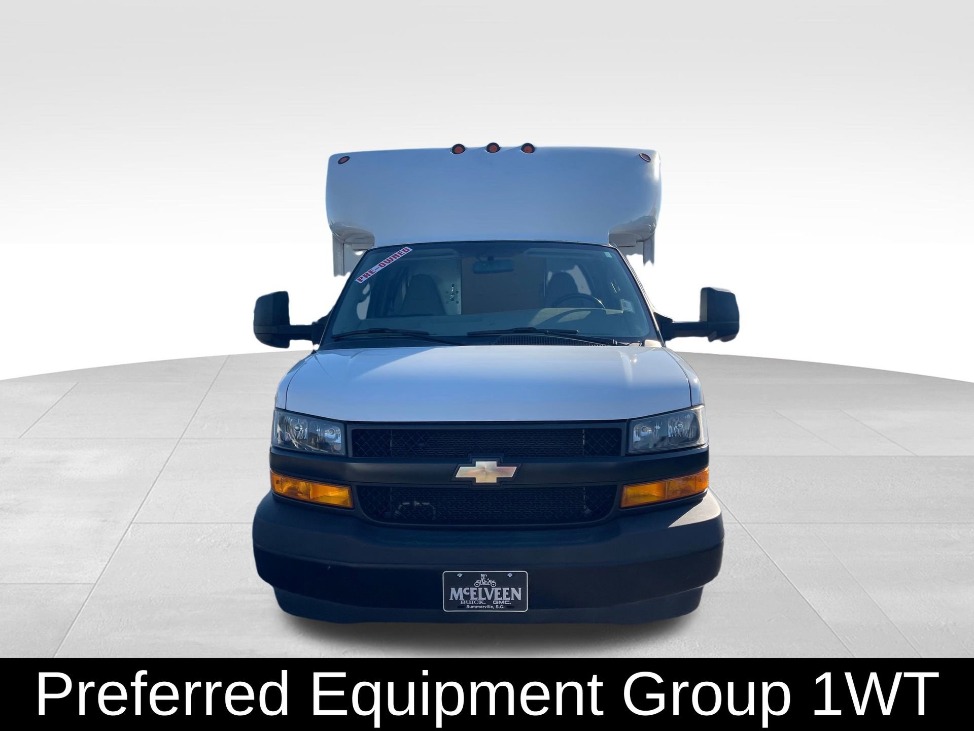 2021 Chevrolet Express Cutaway Base's photo