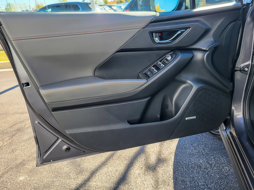 2025 SUBARU CROSSTREK - Image 16