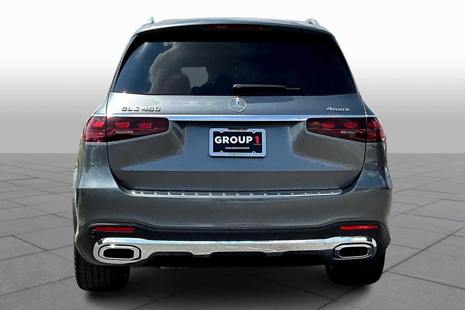 2026 Mercedes Benz GLS 450 4MATIC photo 5