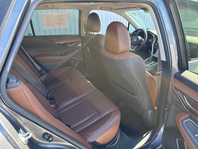 2022 Subaru Outback Touring photo 3