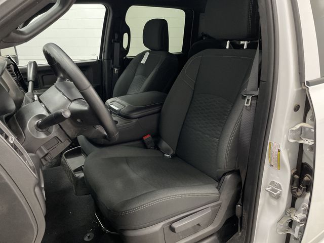 2025 Ram 2500 Tradesman photo 4