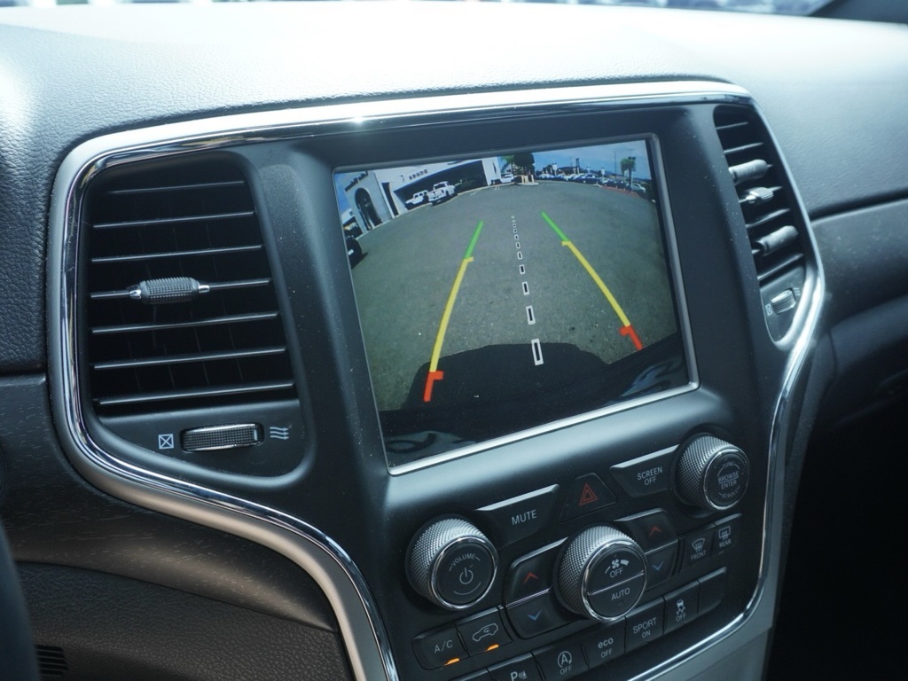 2018 Jeep Grand Cherokee Altitude photo 16