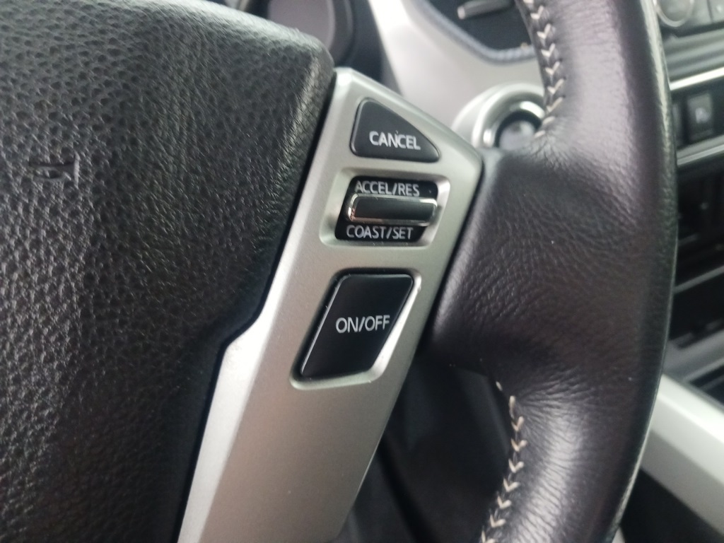 2018 Nissan Titan PRO-4X photo 13