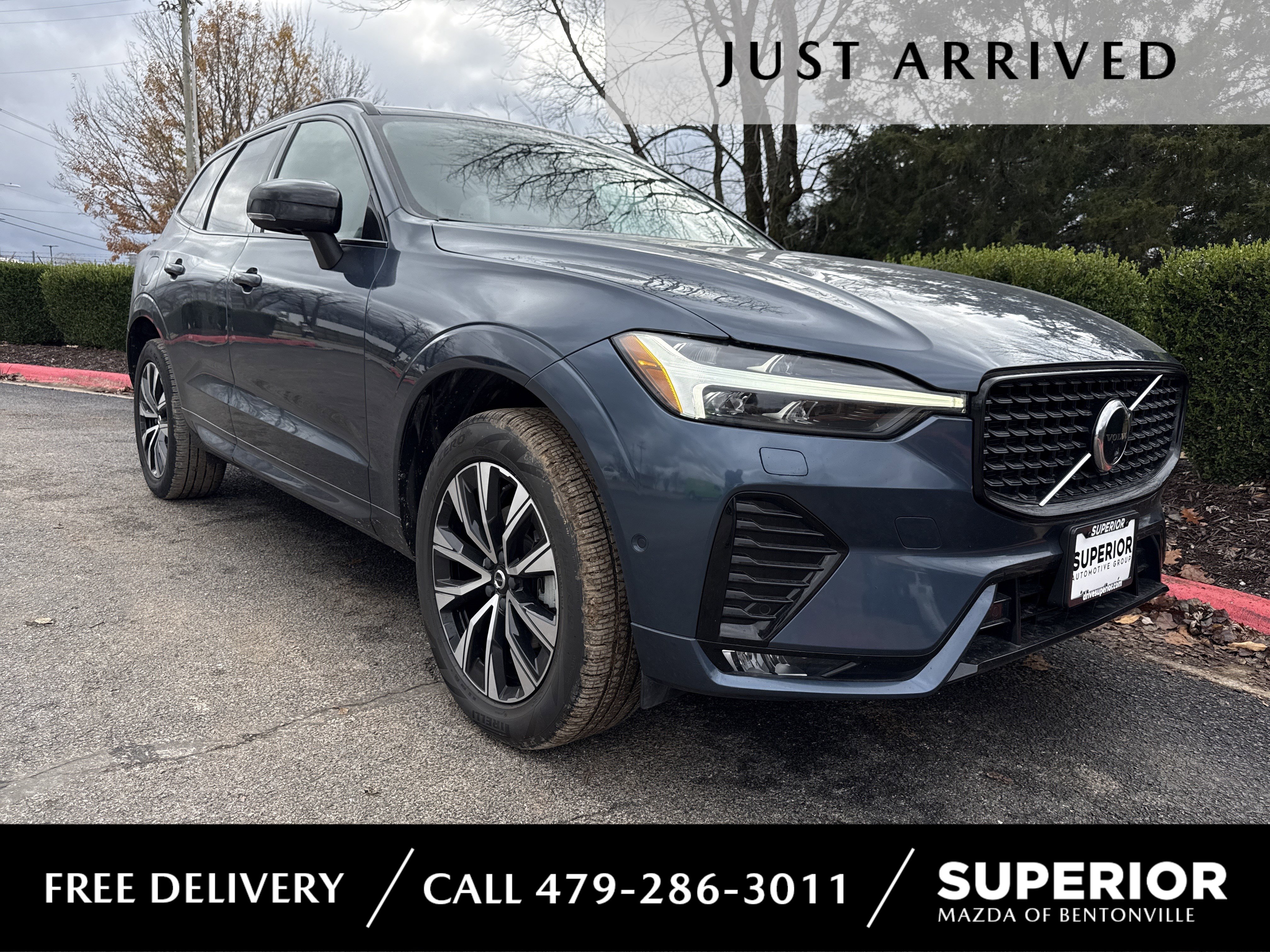 2024 Volvo XC60 Plus's photo