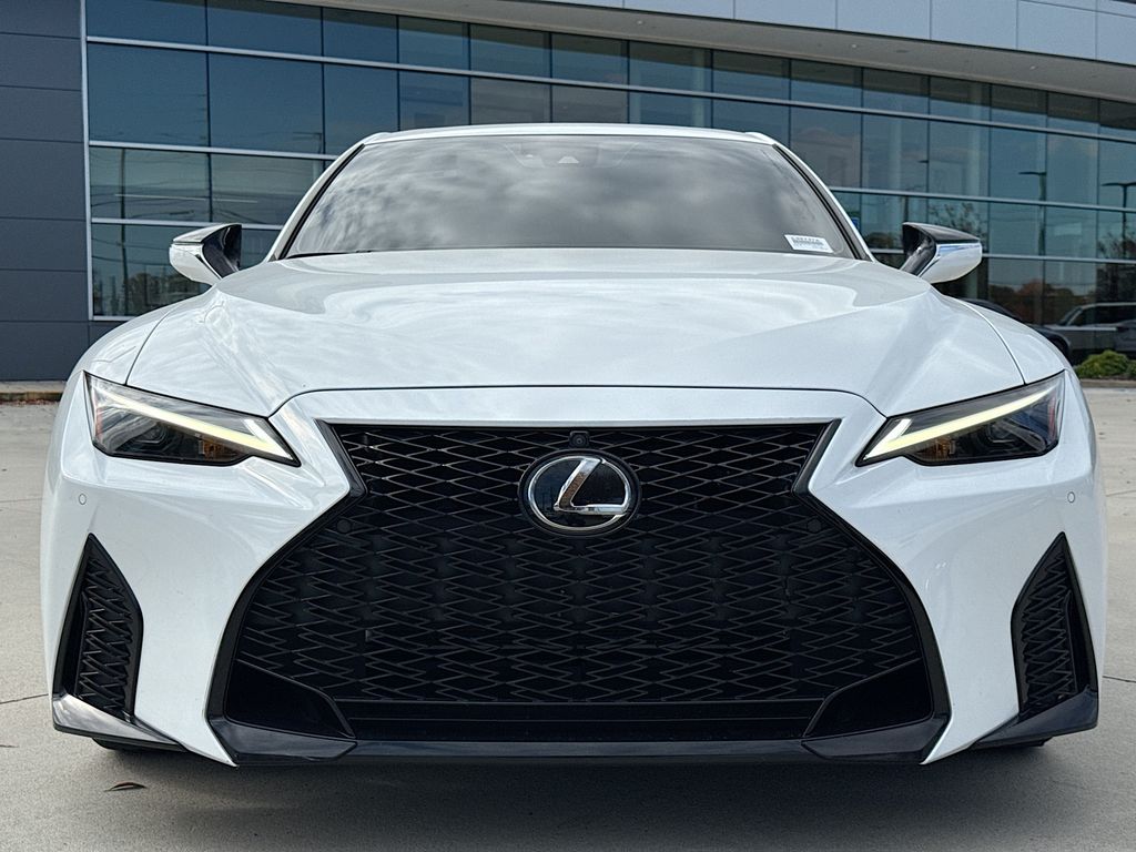 2023 Lexus IS 350 F SPORT photo 4