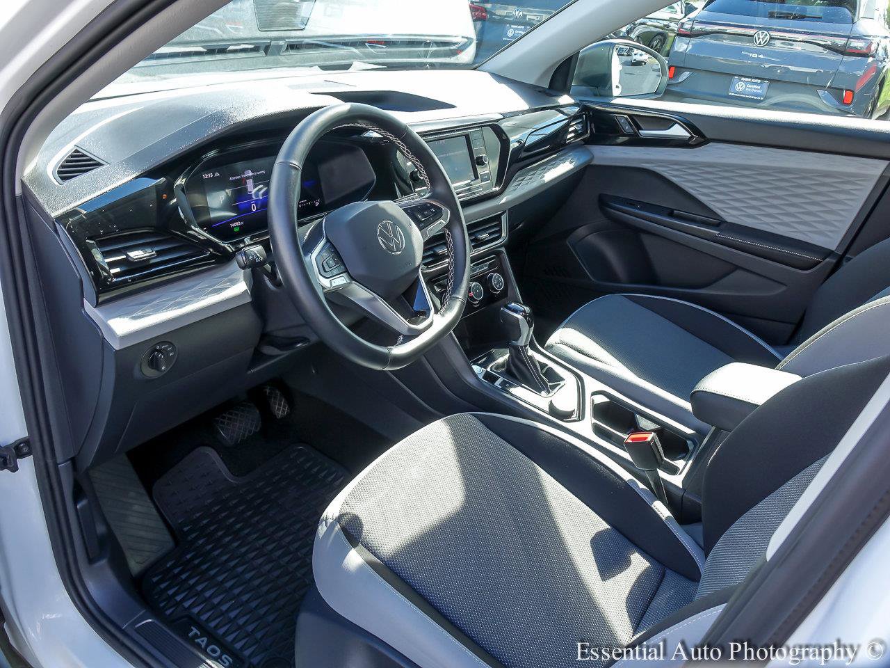 2024 VOLKSWAGEN TAOS - Image 12