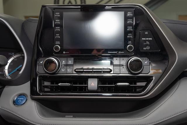 2022 Toyota Highlander XLE photo 11