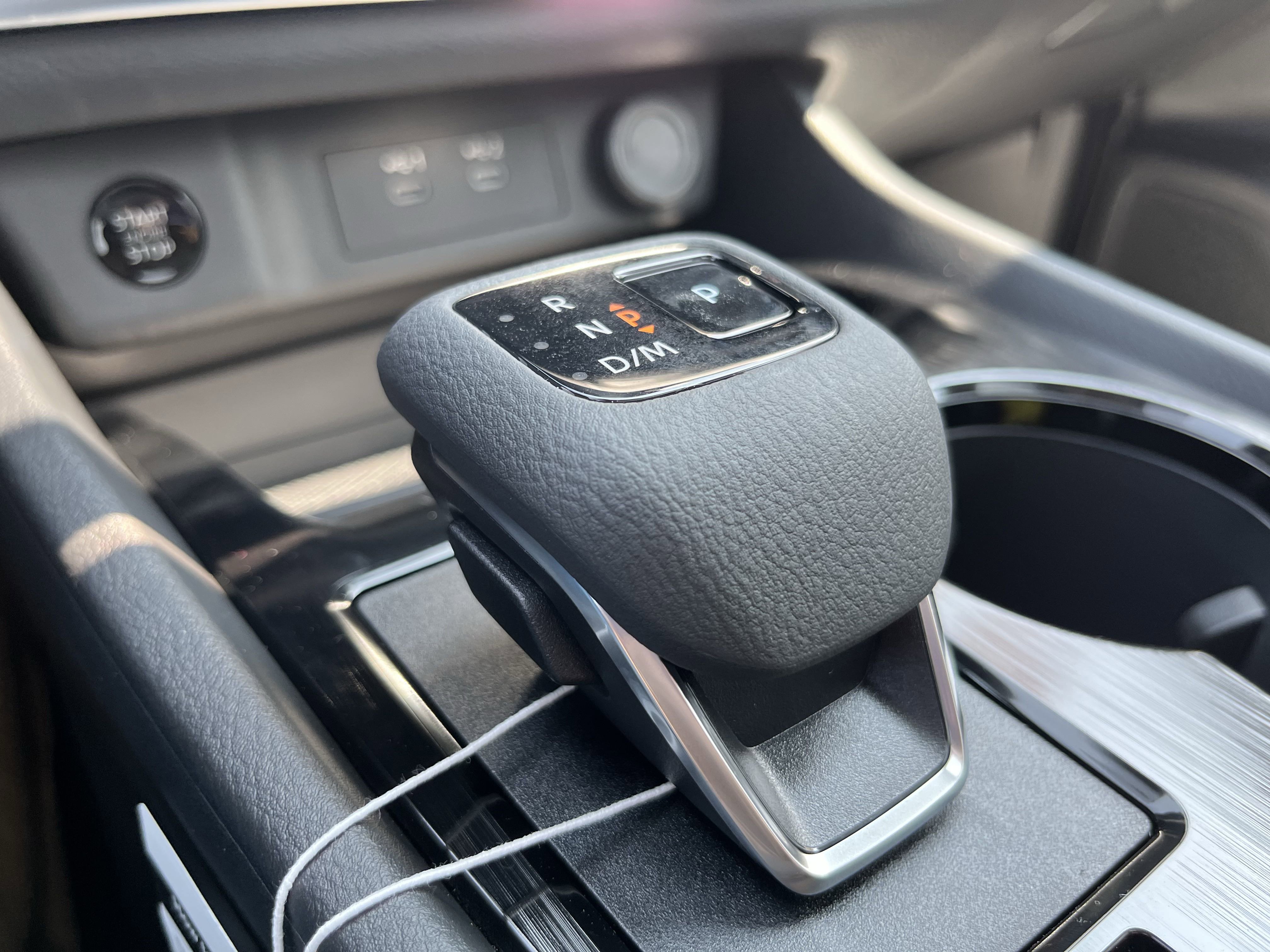 2026 Nissan Rogue SV photo 13