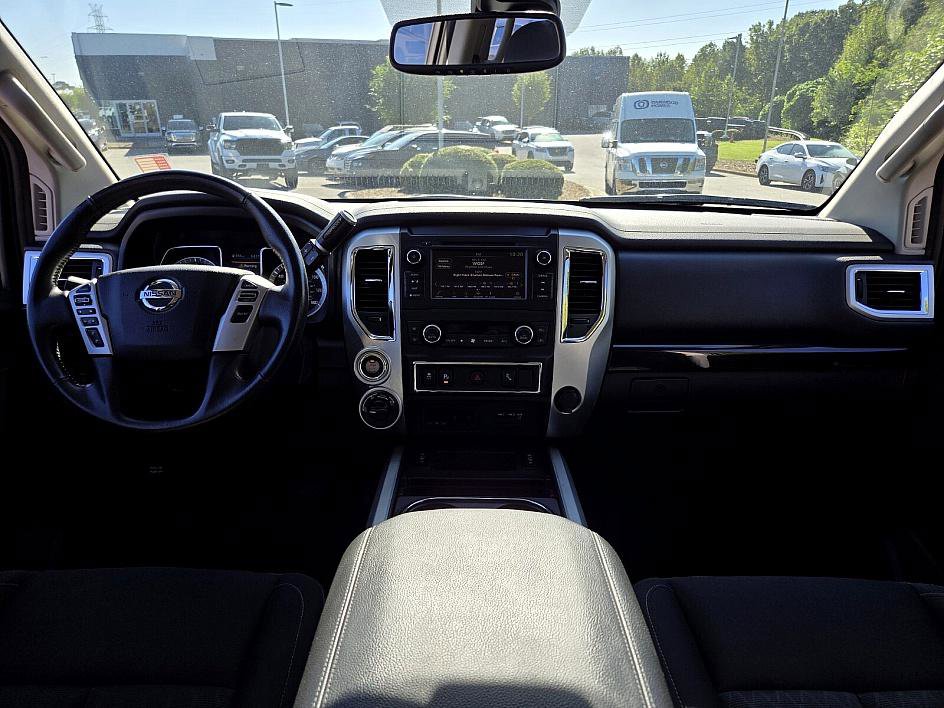 2019 Nissan Titan SV photo 10