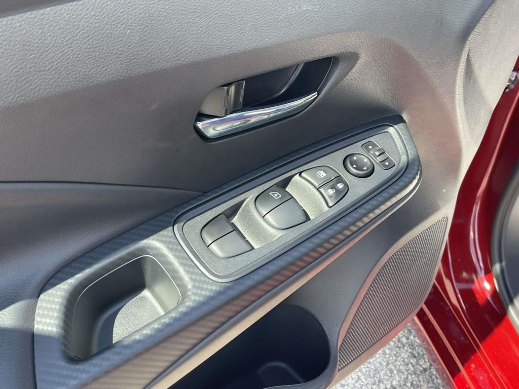 2025 Nissan Versa SV photo 19